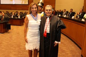 Juíza Rose Marie Pimentel recebeu o Colar do Mérito Judiciário
