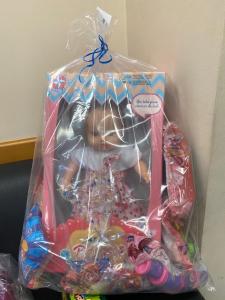 Crianças ganharam presentes e doces