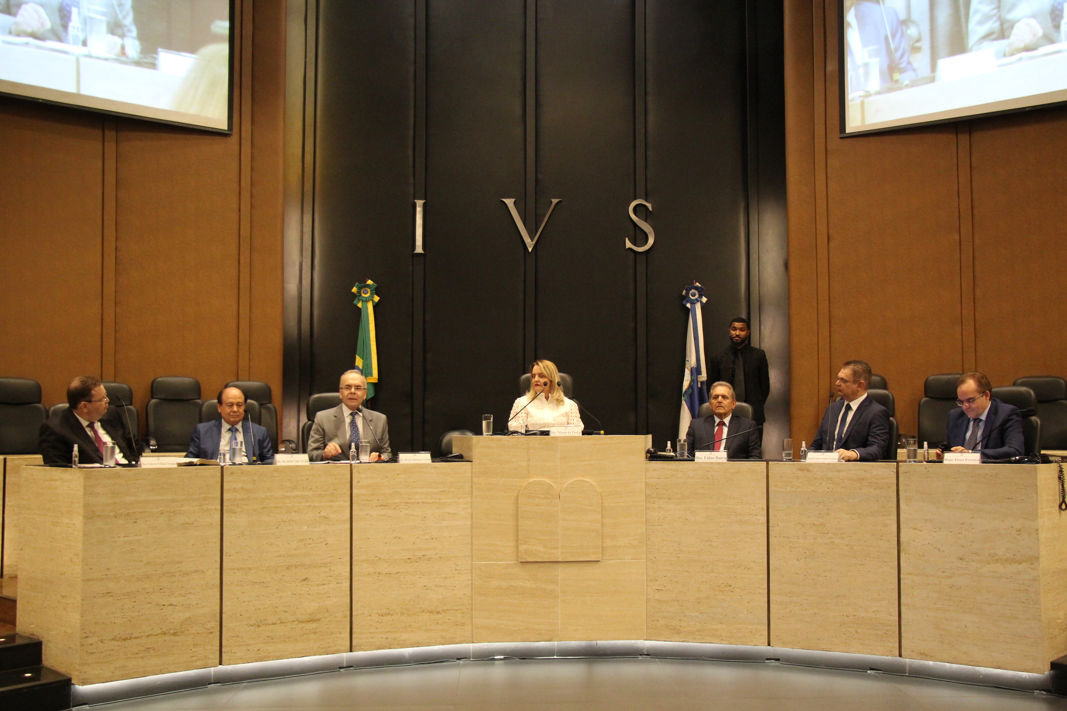 Imagem sem descrição