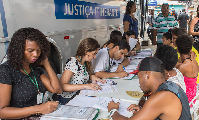 imagem - Ônibus do Programa Justiça Itinerante retomam atendimento ao cidadão