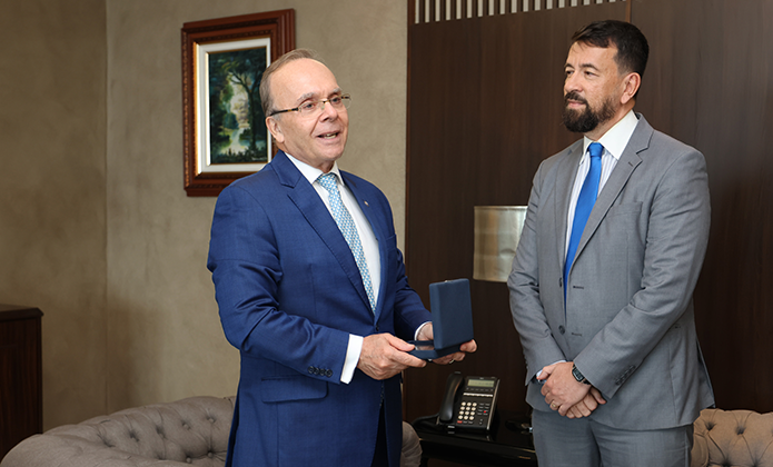 imagem - Presidente da Corte fluminense recebe homenagem do Degase