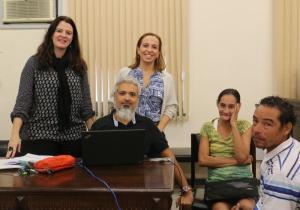 A diretora do fórum, juíza Mylène Vassal, ao lado dos juízes André Brito e Clara Vassali, trabalharam no mutirão