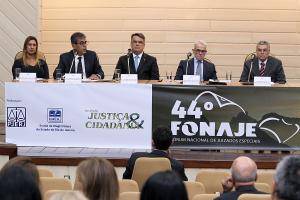 A partir da esquerda, desembargador Milton Fernandes de Souza, ministro Antonio Saldanha Palheiro, desembargador Claudio de Mello Tavares, desembargador Joaquim Domingos e juíza Renata Gil.