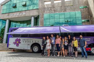 A juíza Cintia Souto (à esquerda) e a equipe do VII Juizado de Violência Doméstica : segurança e proteção máxima às mulheres