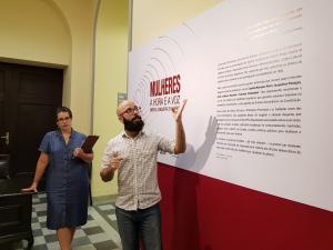 A exposição teve diversos visitantes, inclusive, participantes dos projetos sociais do TJRJ