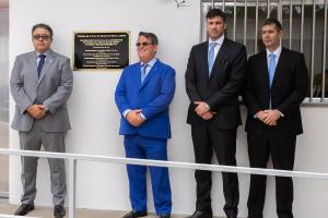 Da esquerda para direita: o secretário de Administração Penitenciária, coronel PM Alexandre Azevedo de Jesus; o presidente do TJRJ, desembargador Claudio de Mello Tavares; e os juízes auxiliares da Presidência Leandro Loyola de Abreu e Marcello Rubioli