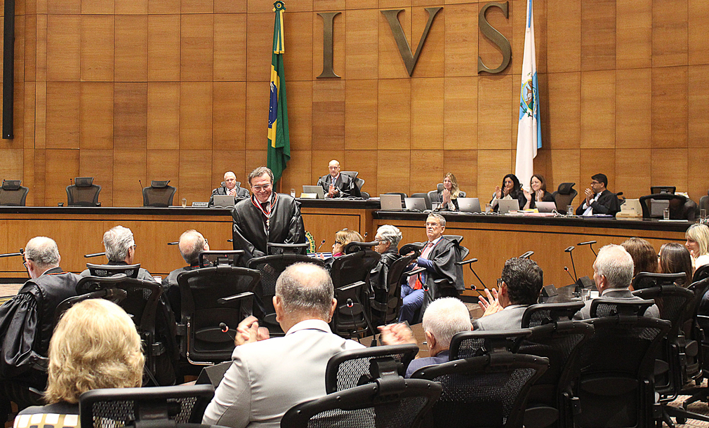 imagem - Desembargador Edson Aguiar é homenageado com a Medalha de Honra da Magistratura Fluminense