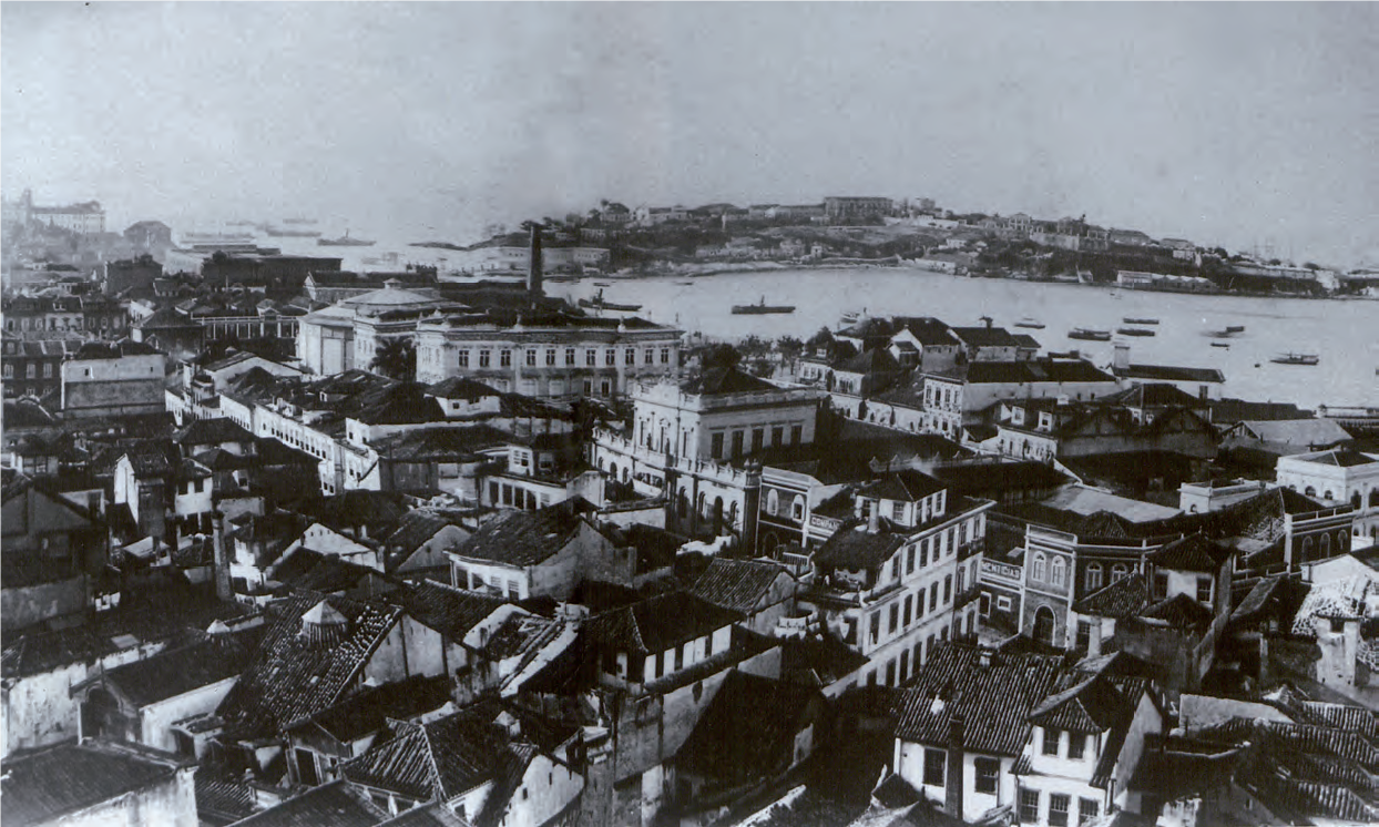 Fotografia aérea em preto e branco, do século 19, do local onde foi contruído o Palácio da Justiça.