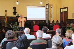 Palestra "Driblando a Censura – Histórias da MPB (1964-1985)"