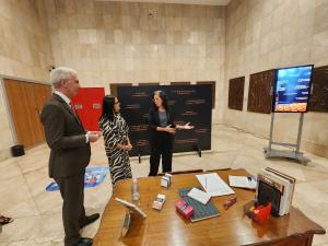 Ingrid Cardoso, museóloga do Museu da Justiça apresenta a exposição