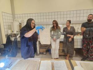  Oficina Demonstrativa de Procedimentos de Restauro de Documentos