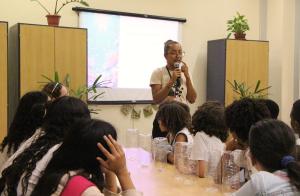 Oficina de Terrário promovido pelo Educativo do Museu