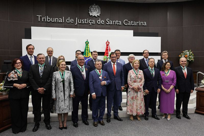 Foto dos ex-presidentes de Tribunais de Justiça do país que receberam medalhas 