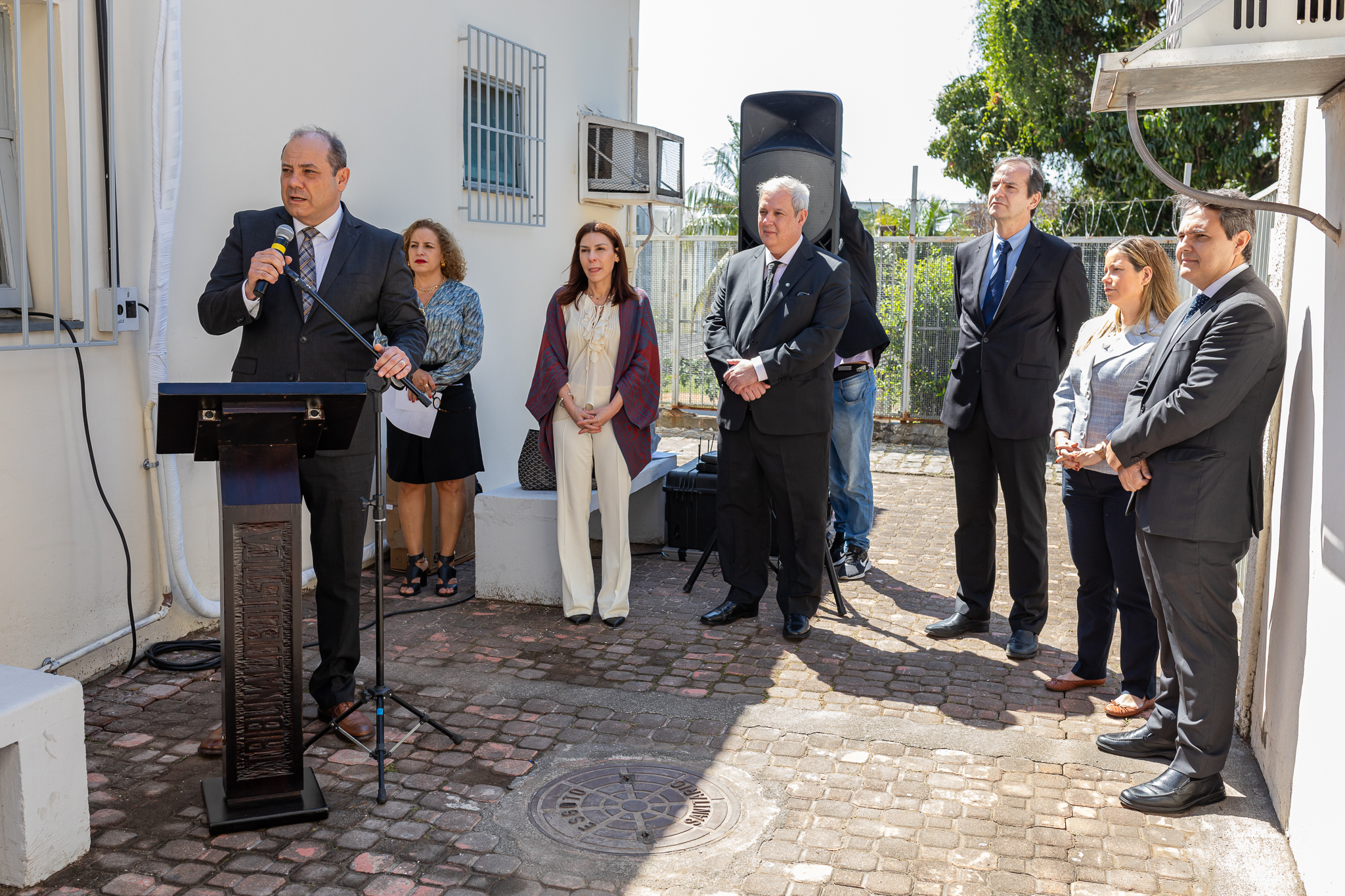 O juiz auxiliar da Presidência José Claudio de Macedo discursa na cerimônia de instalação da nova serventia do Fórum Regional de Santa Cruz