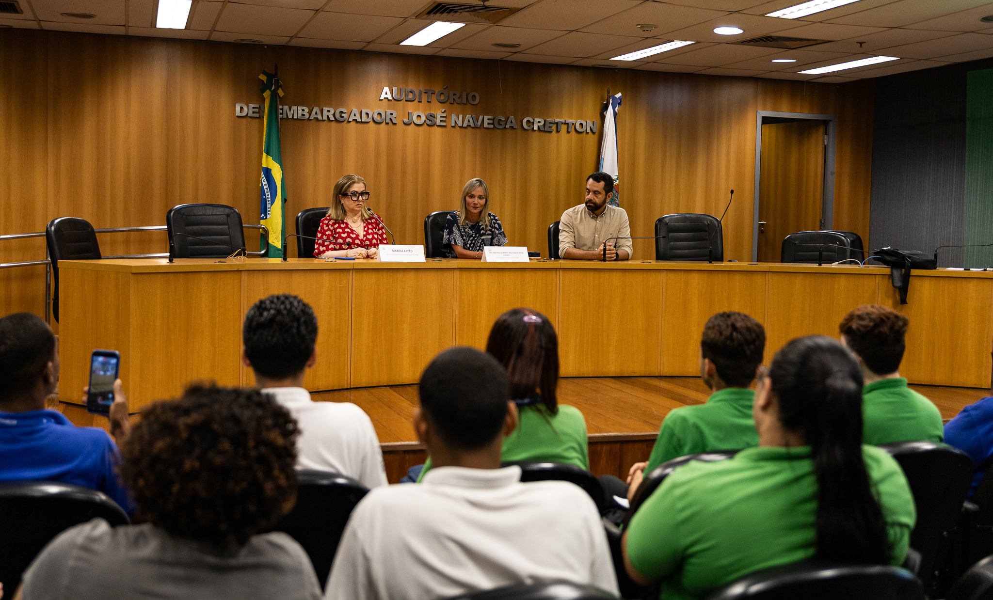 Da esquerda para direita: diretora da Divisão de Ação Social e Acessibilidade (DIISO), Márcia Fayad; juíza auxiliar da Presidência do TJRJ, Ana Paula Pena Barros; e diretor do Departamento de Sustentabilidade (Desus), Leonardo de Araújo Rossi