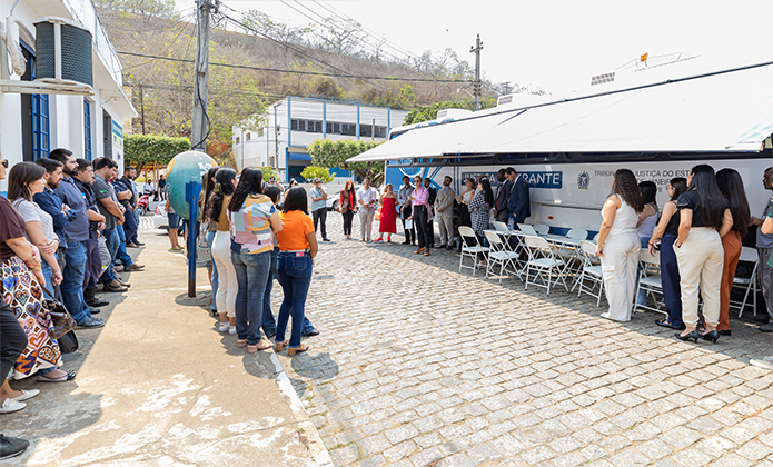 Cidade de São Fidélis recebe ônibus da Justiça Itinerante 