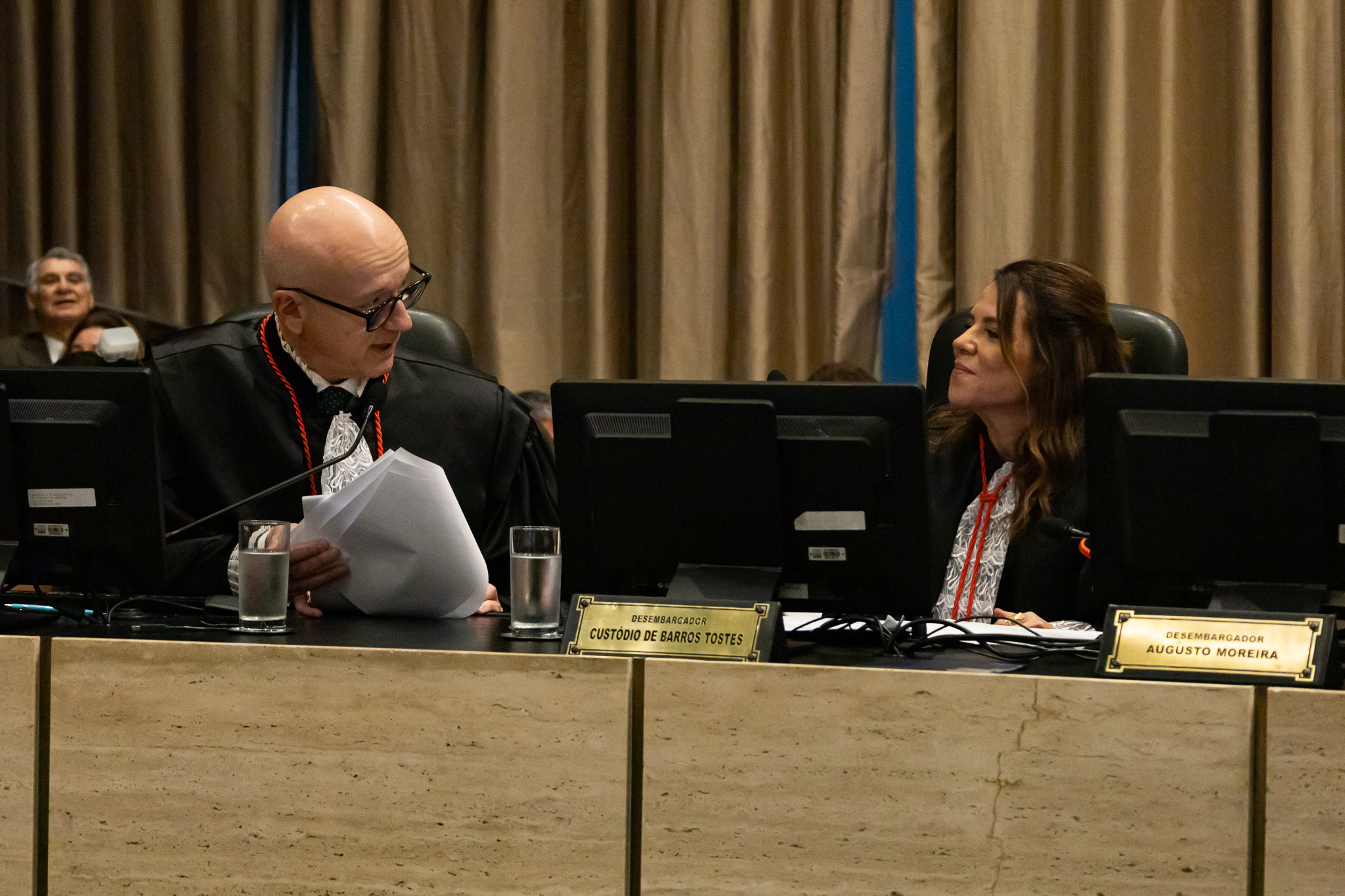 Representando os magistrados, o desembargador Fernando Cerqueira Chagas elogiou a determinação da nova colega para iniciar uma mais etapa de sua carreira