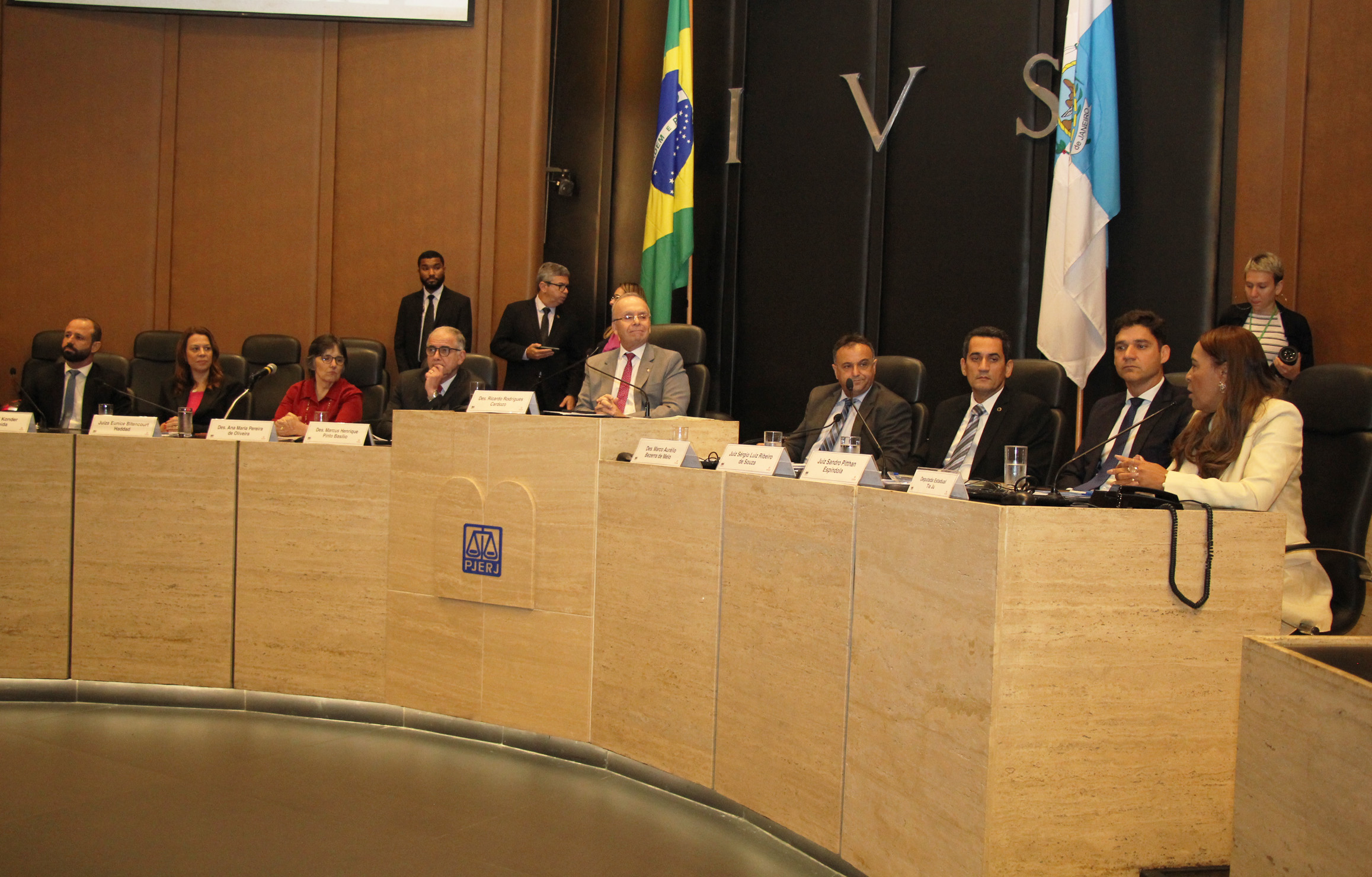 Imagem sem descrição