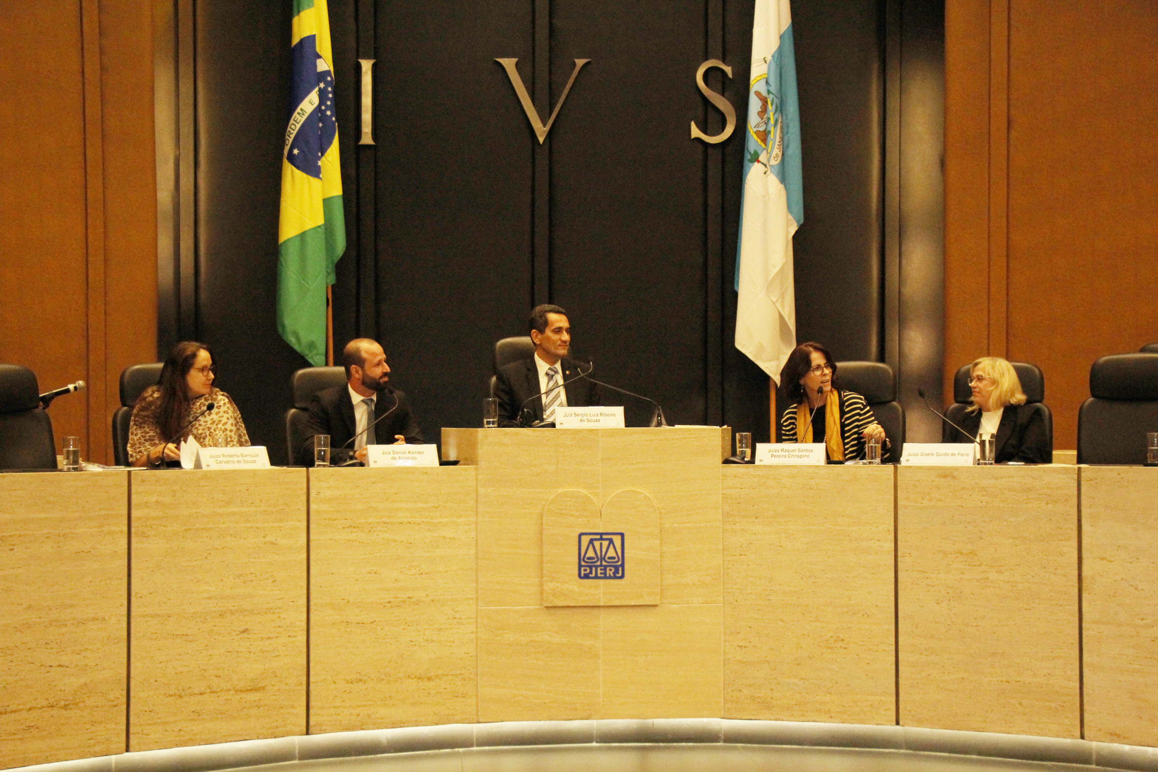 Imagem sem descrição