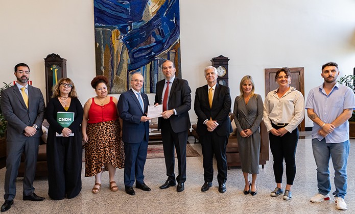 Imagem sem descrição