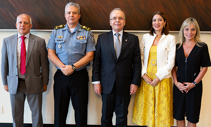 Imagem sem descrição