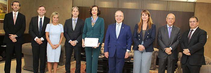 Imagem sem descrição