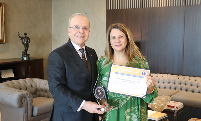 Imagem sem descrição