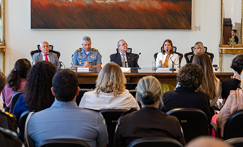 Imagem sem descrição