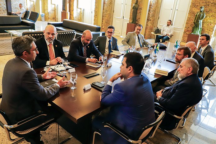 Imagem sem descrição