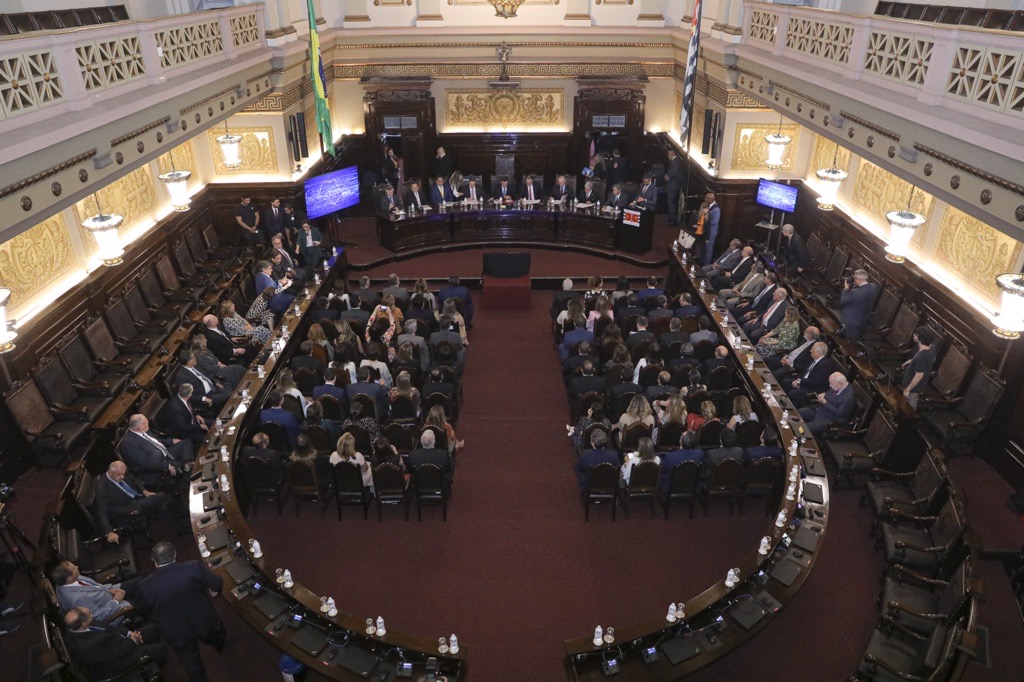 Imagem sem descrição